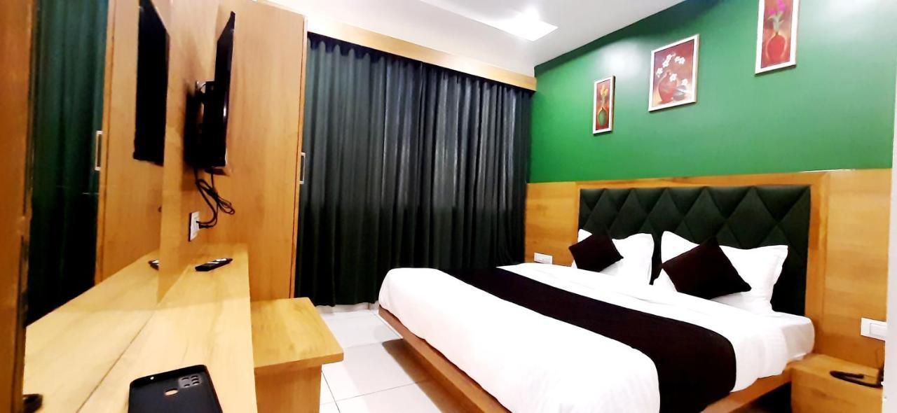 Hotel Suncity Ahmedabad Exterior foto