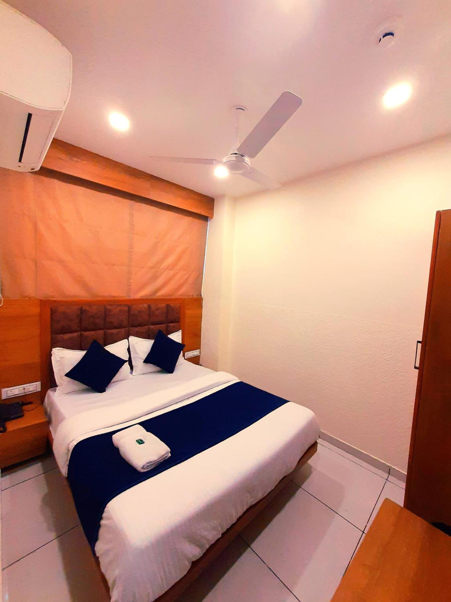 Hotel Suncity Ahmedabad Exterior foto