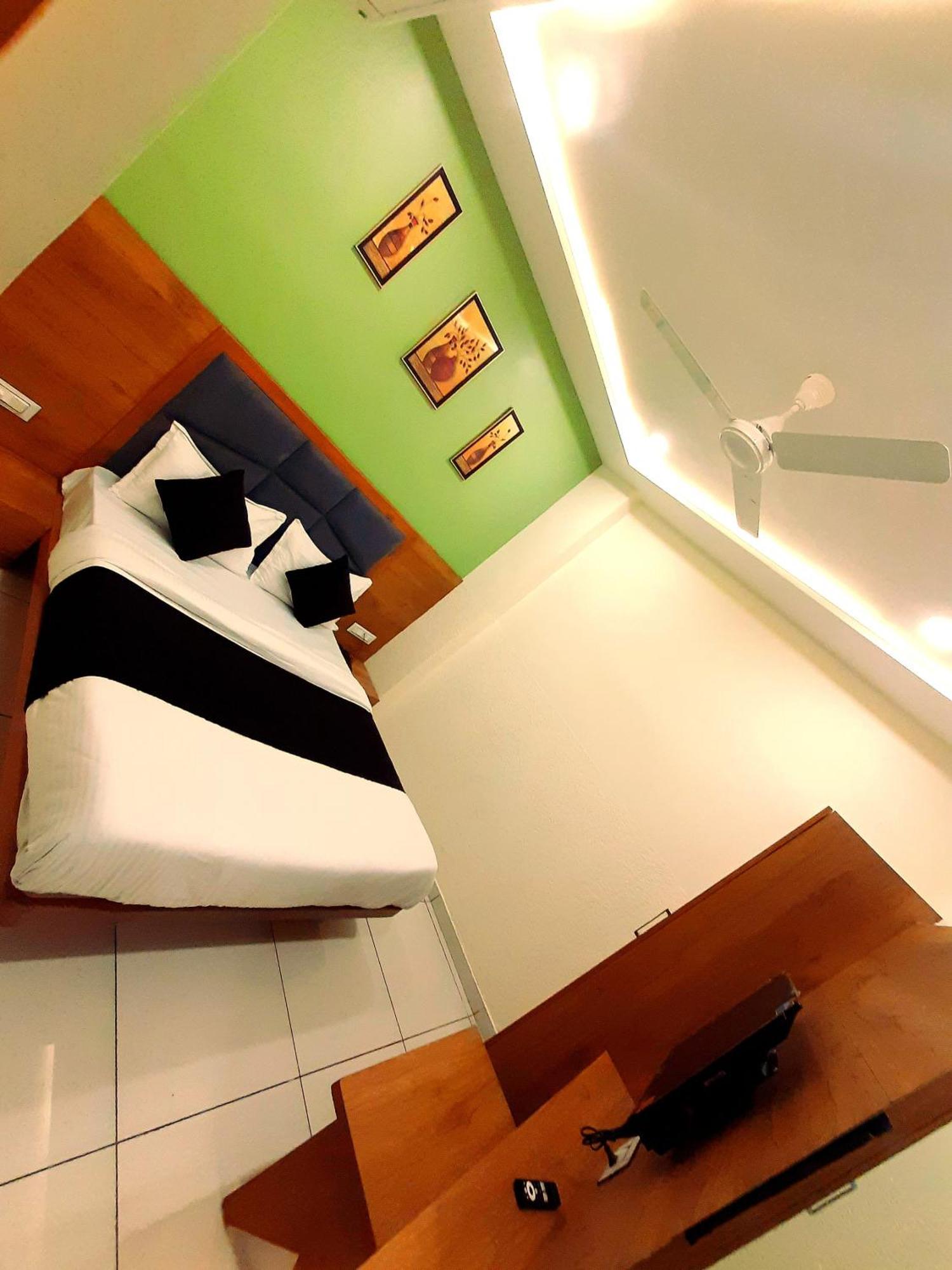 Hotel Suncity Ahmedabad Exterior foto