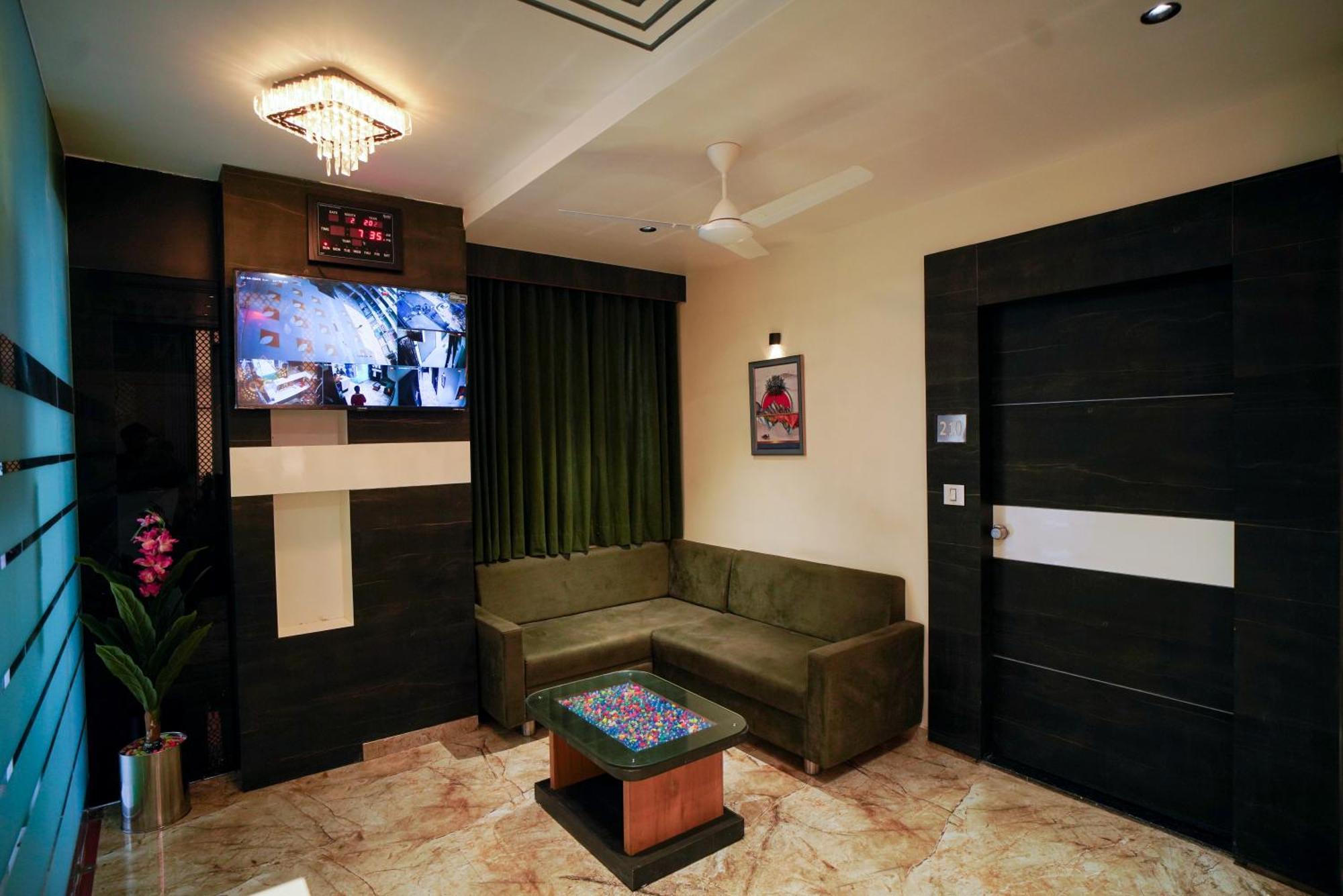 Hotel Suncity Ahmedabad Exterior foto