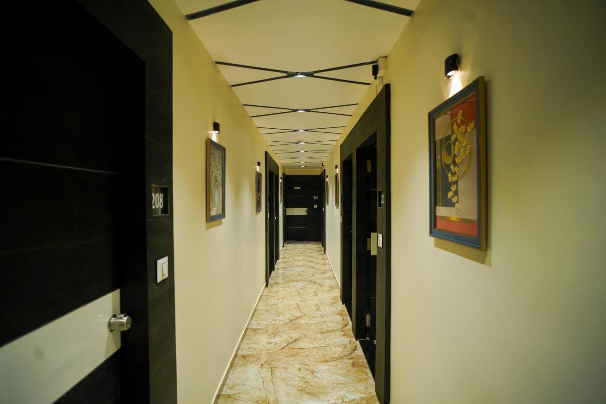 Hotel Suncity Ahmedabad Exterior foto