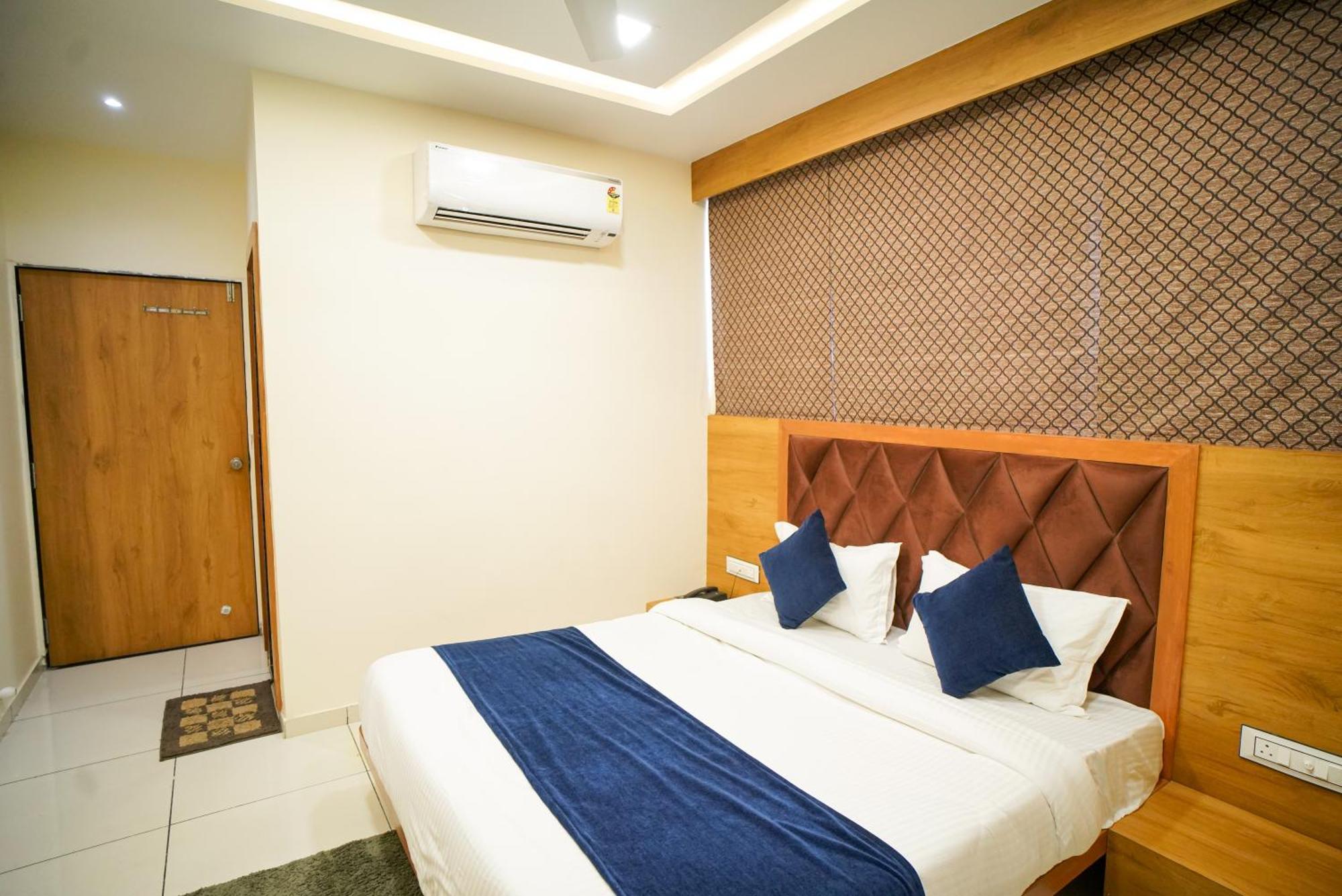 Hotel Suncity Ahmedabad Exterior foto