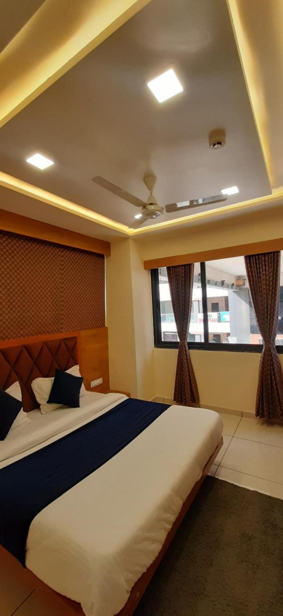 Hotel Suncity Ahmedabad Habitación foto